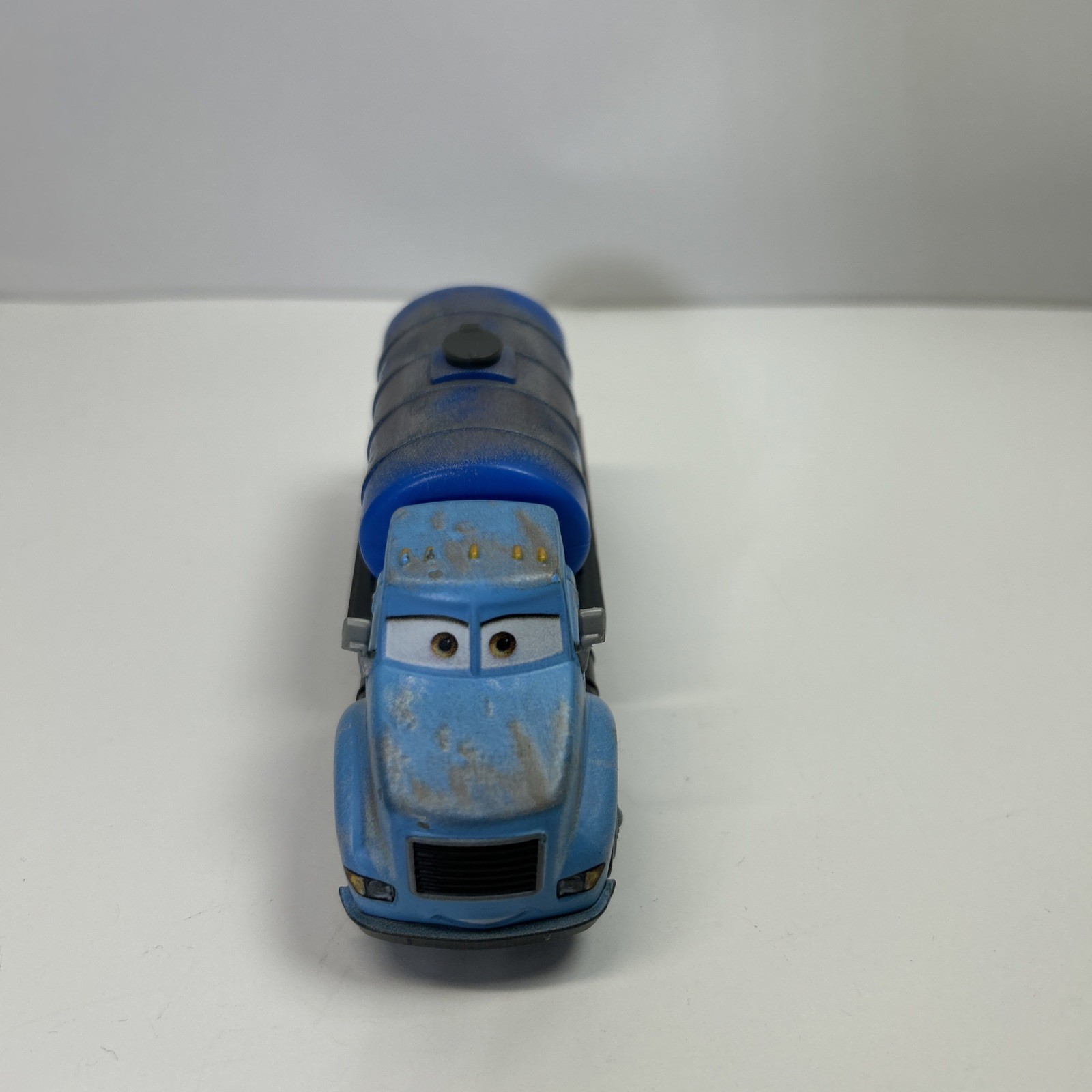 Disney Pixar Cars Deluxe Mr Drippy Water Tanker Truck Diecast DVB23 RARE!