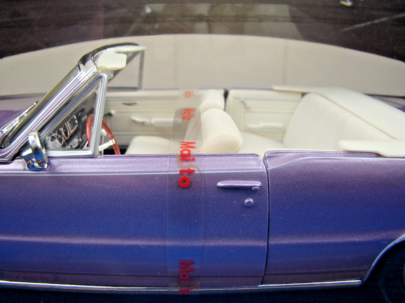 Maisto Special Edition 1965 Pontiac GTO Convertible Hurst Edition Iris Mist