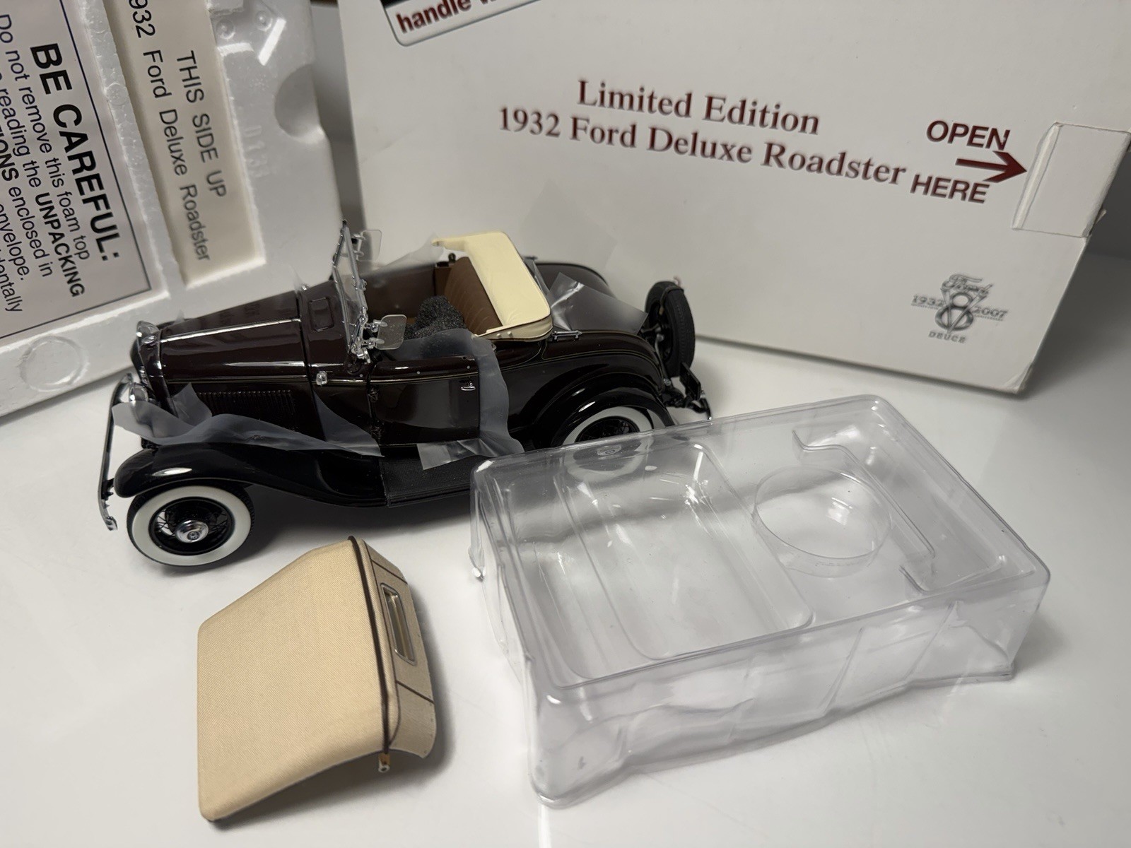 Danbury Mint 1932 Ford Deluxe Roadster *Extremely Rare LNIB L.E.