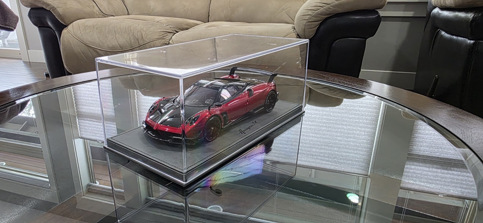 1/18 BBR PAGANI HUAYRA BC COLOR ROOSO FUOSO ( READ INFO)