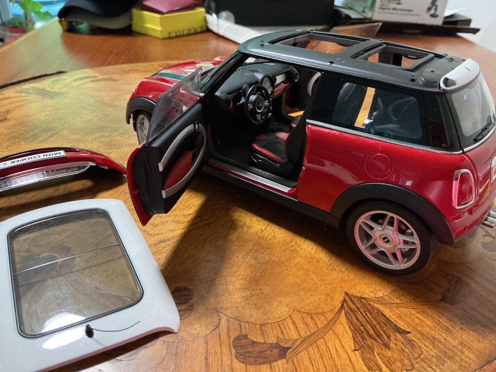 Mini Cooper 1:18 scale 2006 Red Diecast For Repair only