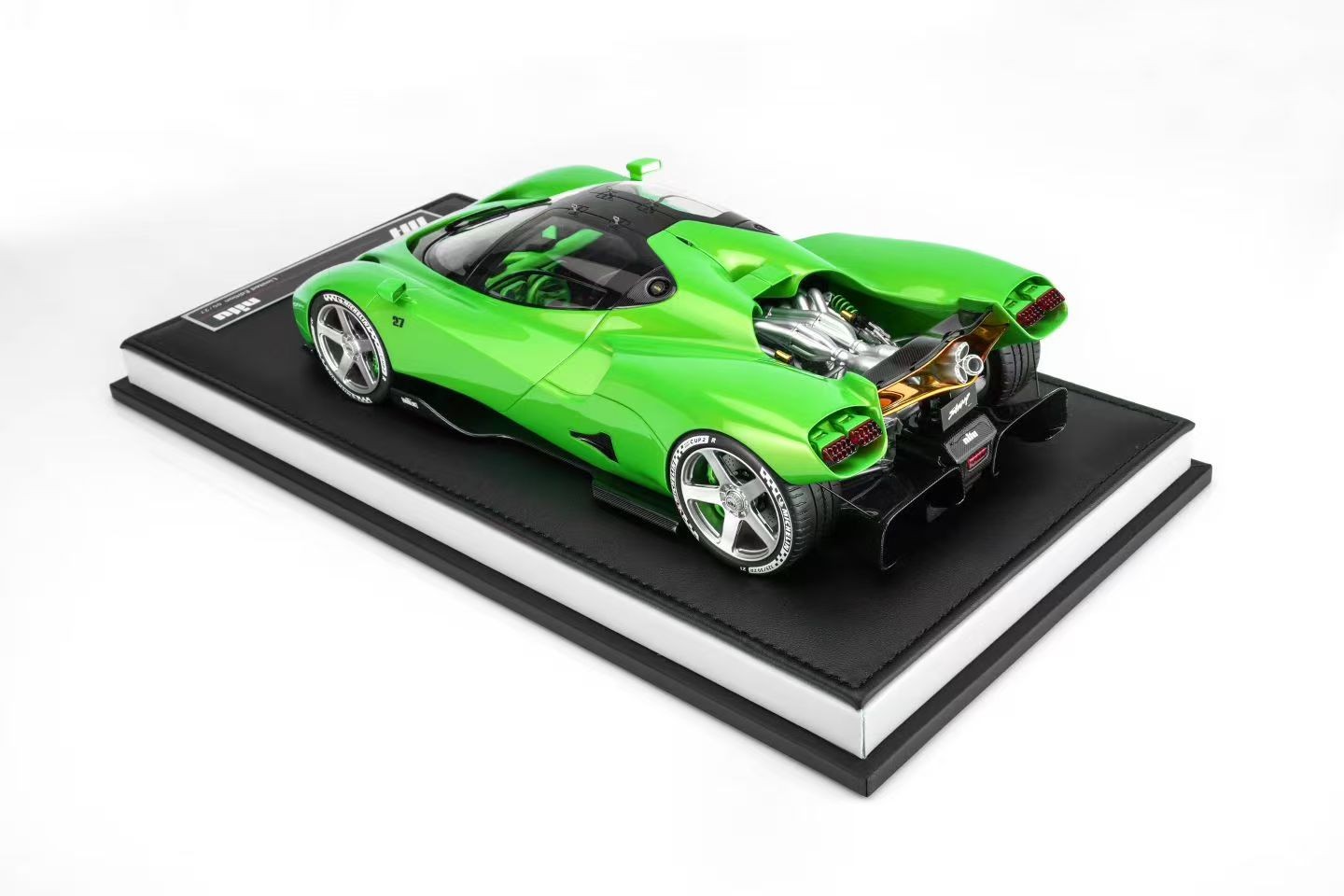 Motorhelix 1:18 Nilu 27 Hypercar Limited Edition Resin Car Model