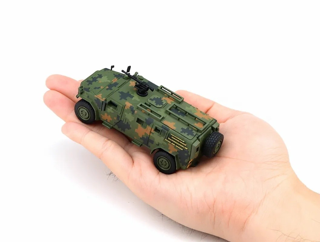 XCARTOYS 1:64 Military Warriors Army CSK181 Armored Model Diecast Metal Car