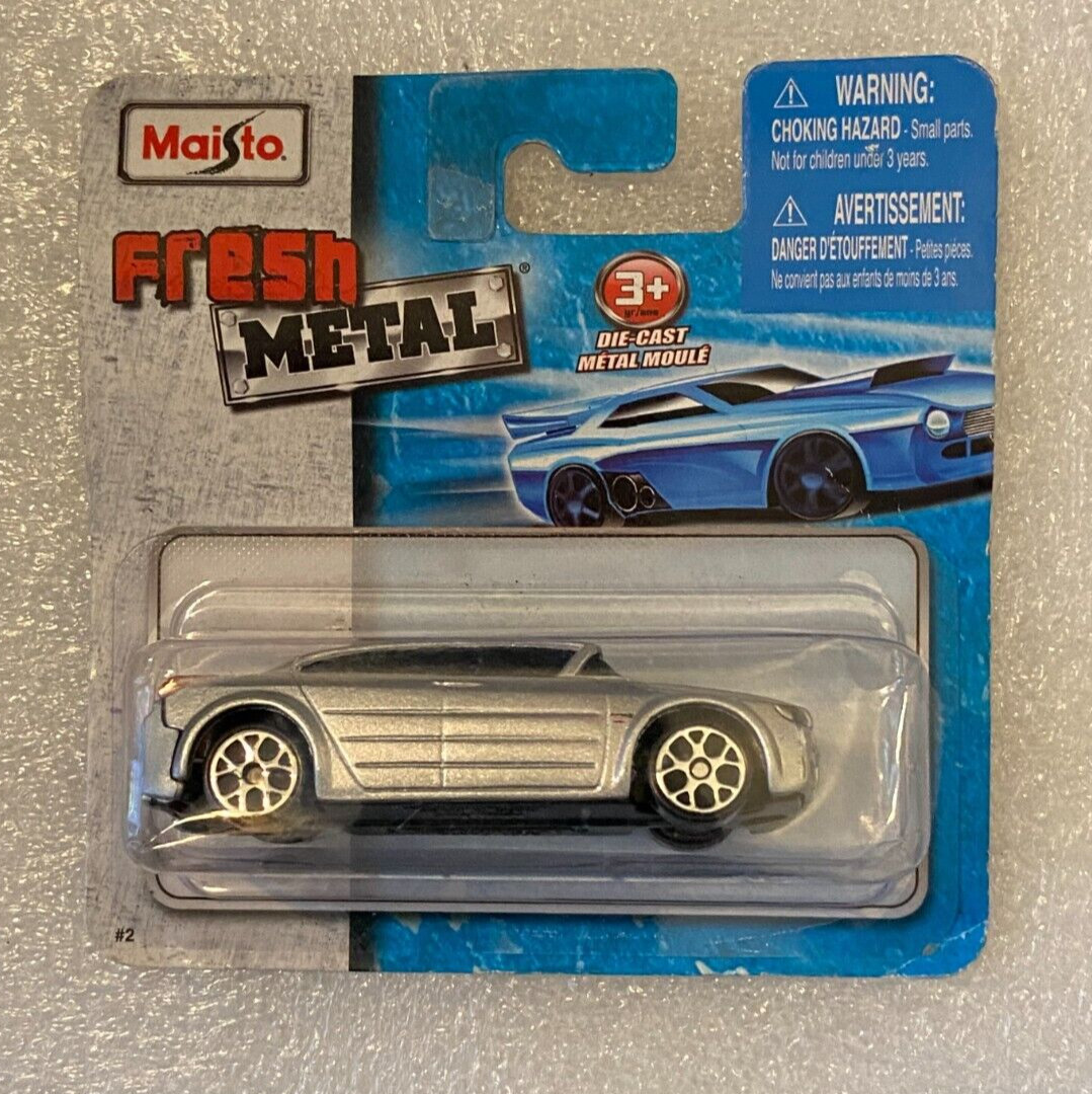 2010 Maisto Fresh Metal Silver 1:64 Diecast Car 15044