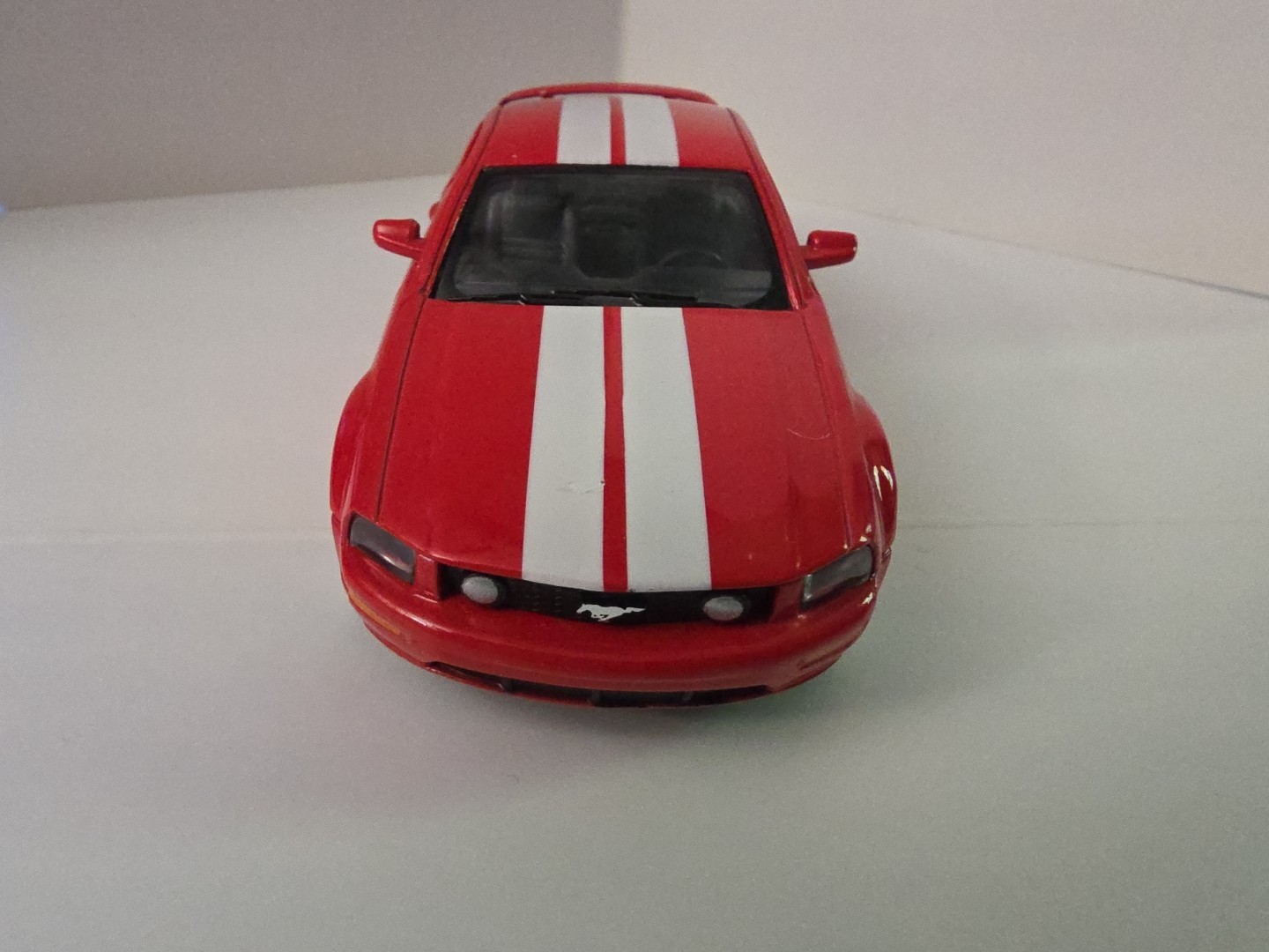 2006 Kinsmart Kintoy 1:38 Die Cast Ford Mustang Pull Back Action Toy Car Red