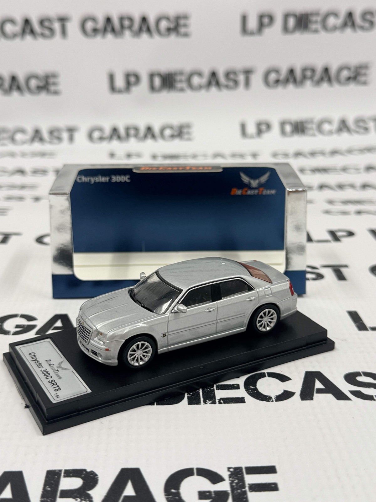 GCD DCT 2013 Chrysler 300C SRT8 Silver 1:64 Diecast Model