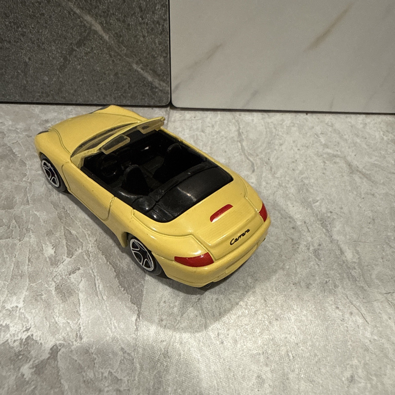 🔥🚘1998 Porsche 911 Carrera Cabriolet Collectable 1/64 YELLOW MY PC AS A KID