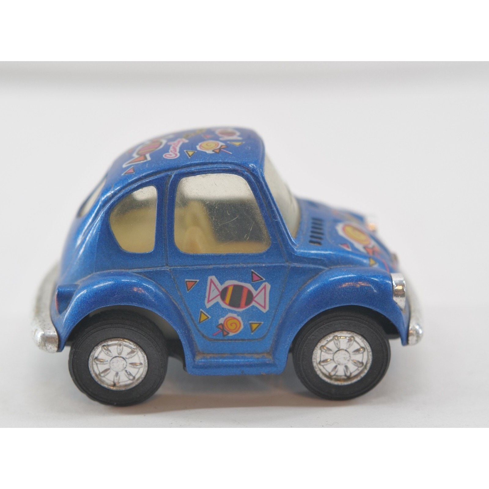 KINTOY 1993 BLUE VOLKSWAGON VW BEETLE LOVE BUG FRICTION PULL BACK CAR 1/32 SCALE