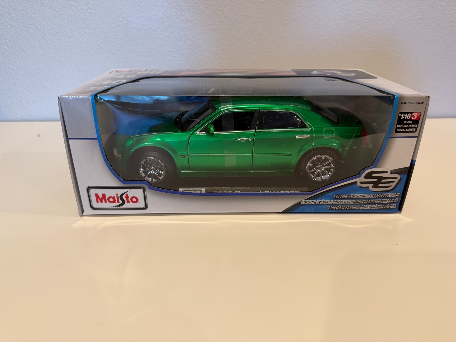 2005 Chrysler HEMI 300C Green 1:18 Diecast Model Car Maisto Special Edition BNIB