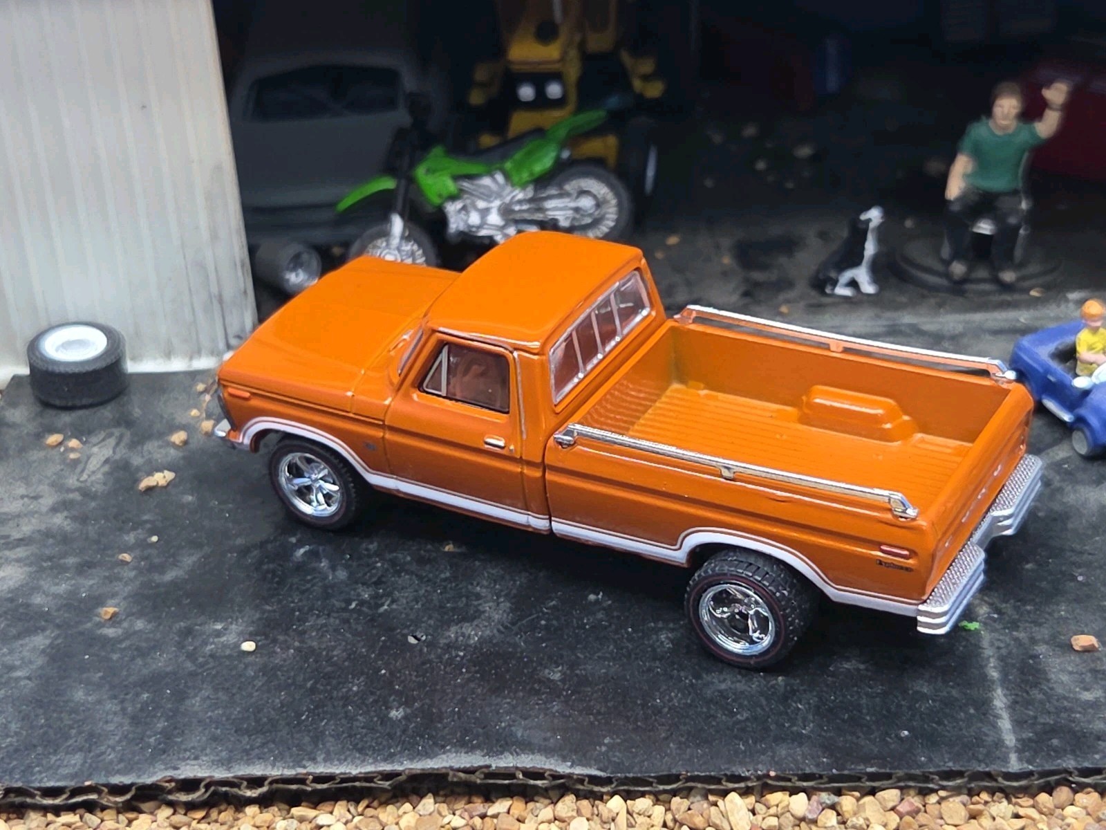 Custom Made 1973 Ford F-100 RANGER XLT 4×4 Greenlight Pickup Truck Ertl Farm 150