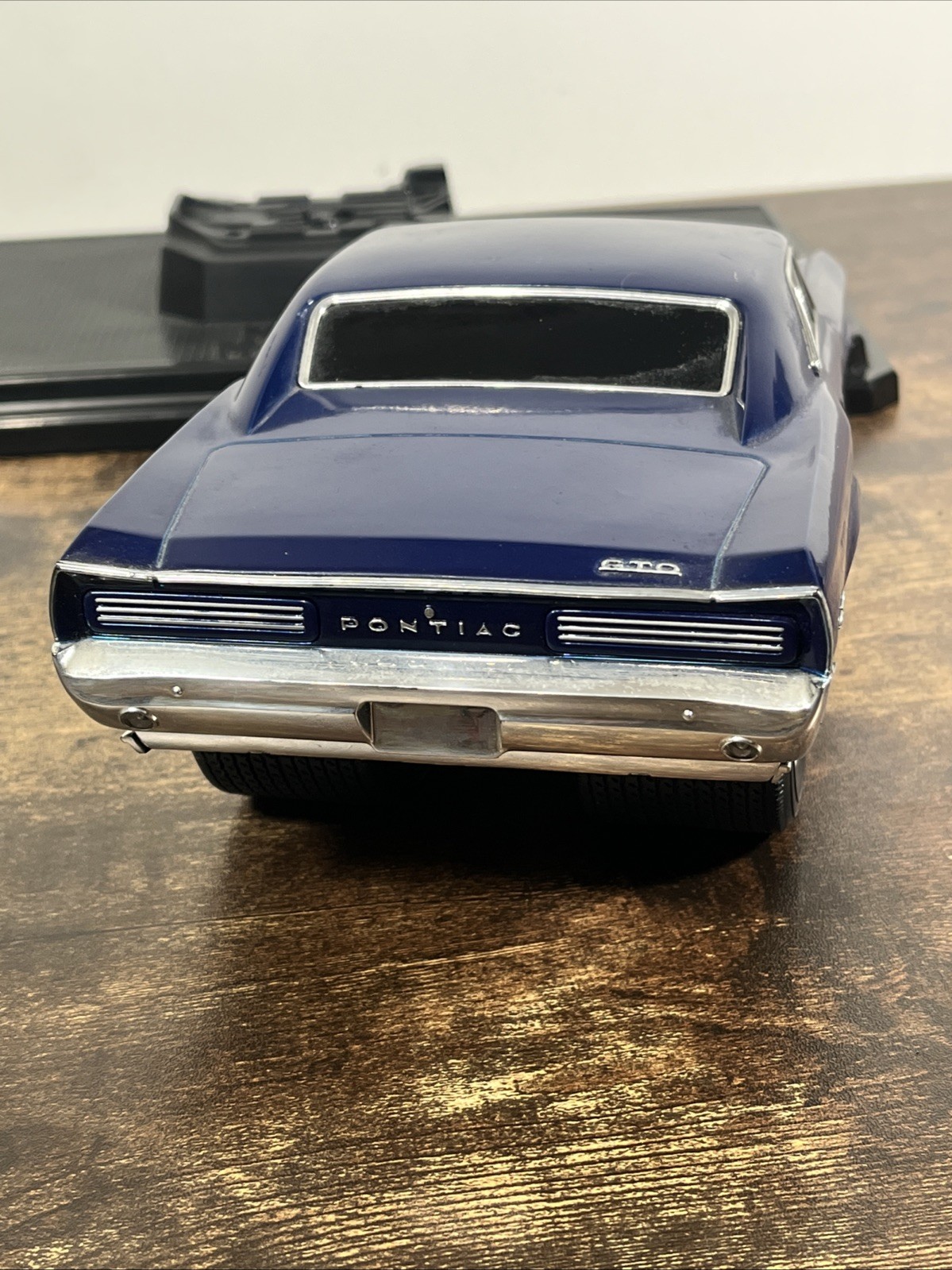 Rare Muscle Machines Dark Blue 1966 GTO Real 1:18 Scale With Stand