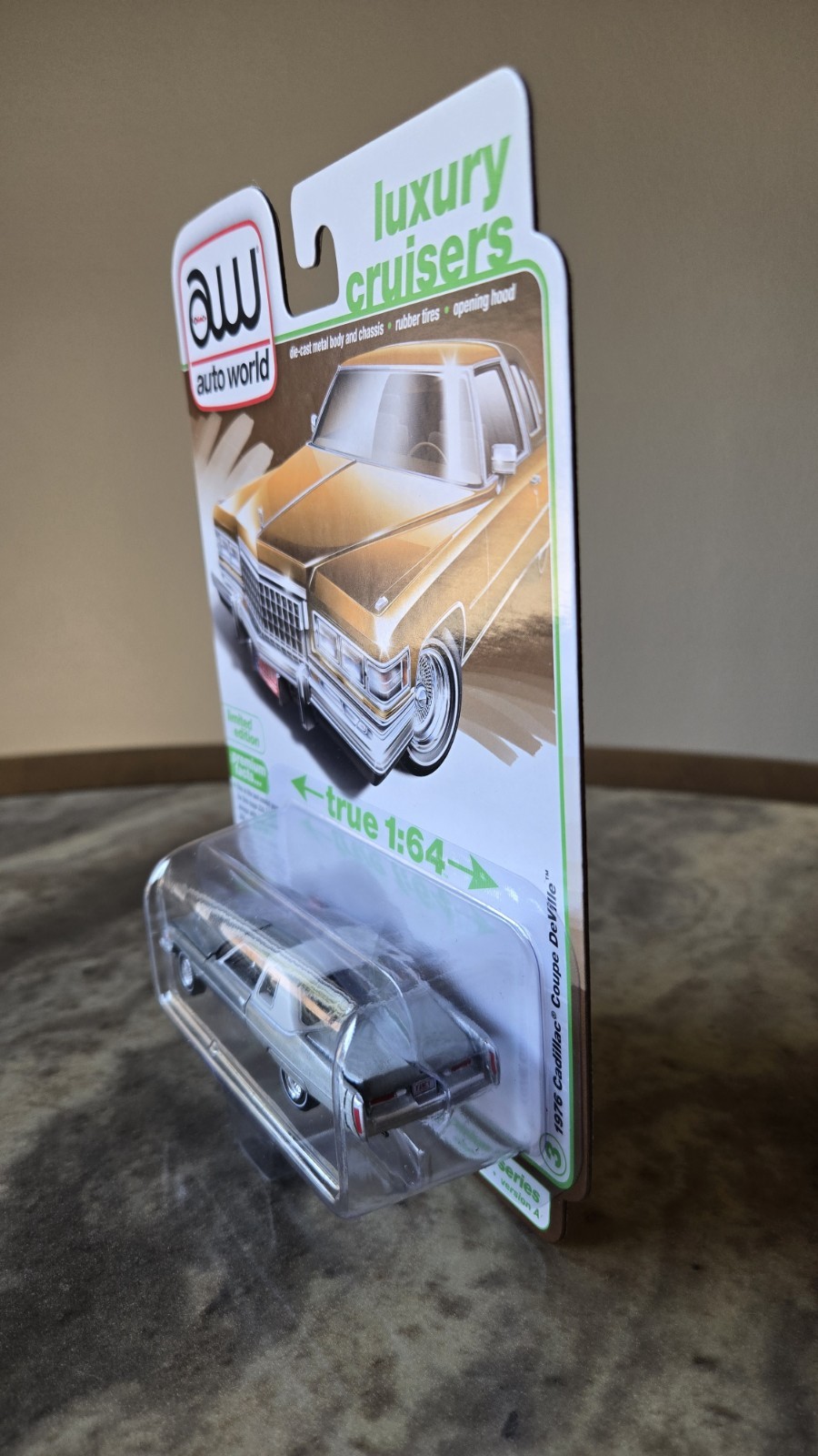 Auto World 1976 Cadillac Coupe DeVille RAW CHASE 1 of 10 (2026 Release 1)