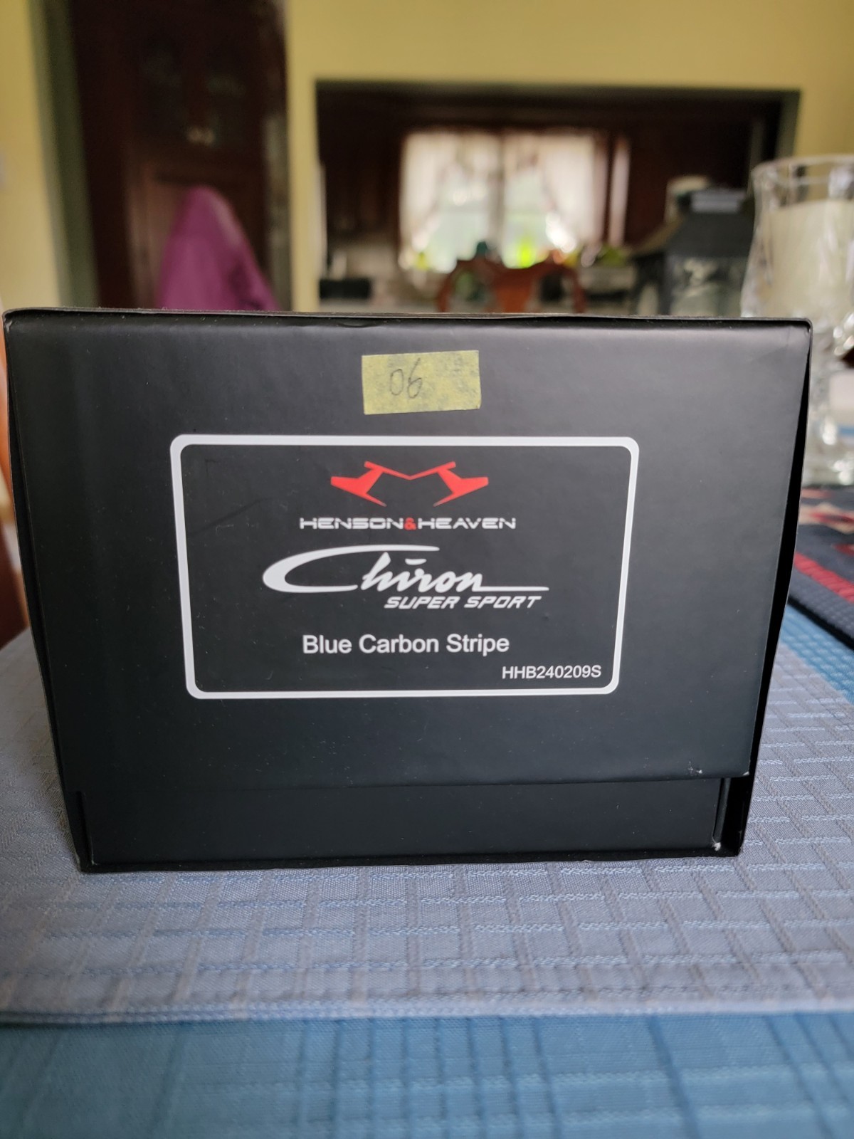 1/18 HH Bugatti Chiron Super Sport (Coup de Foudre) – New In Box