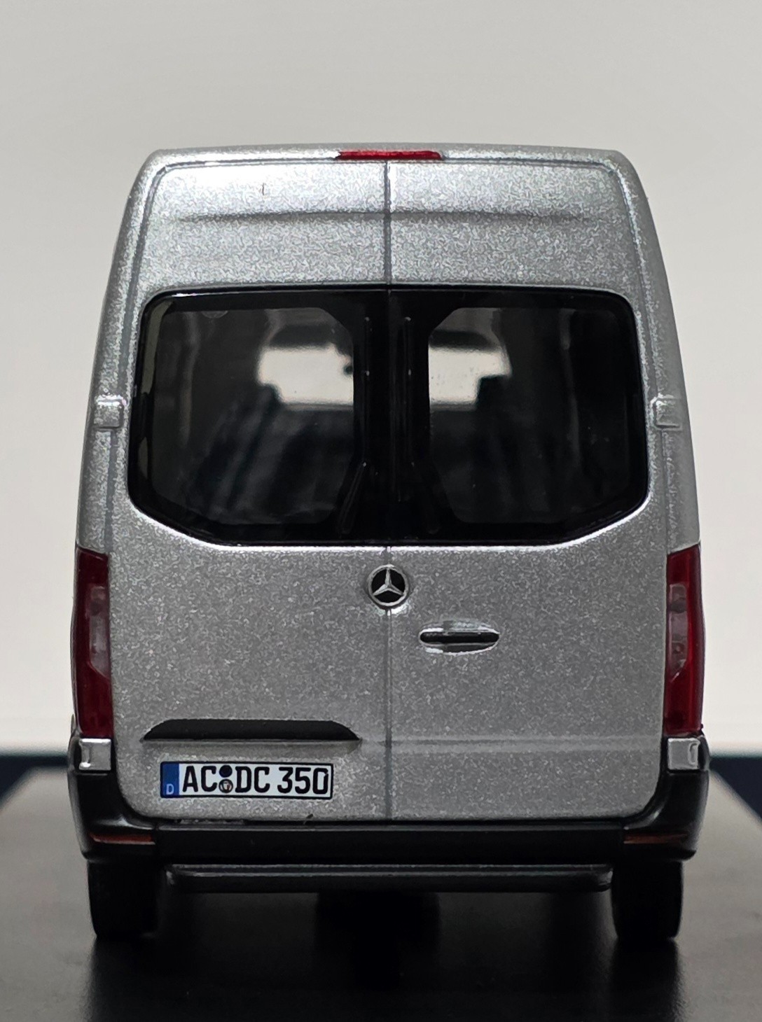 Mercedes Sprinter Van (W907) Silver 2018 1:43 Norev 351175 Diecast (18)