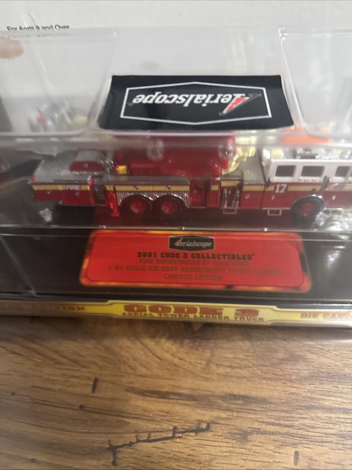 Code 3 Collectibles FDNY Aerialscope Tower Ladder 124 #12735 1/64 Fire Truck New