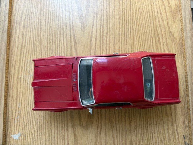 Sunstar 1:16 1967 Mercury Cougar model car