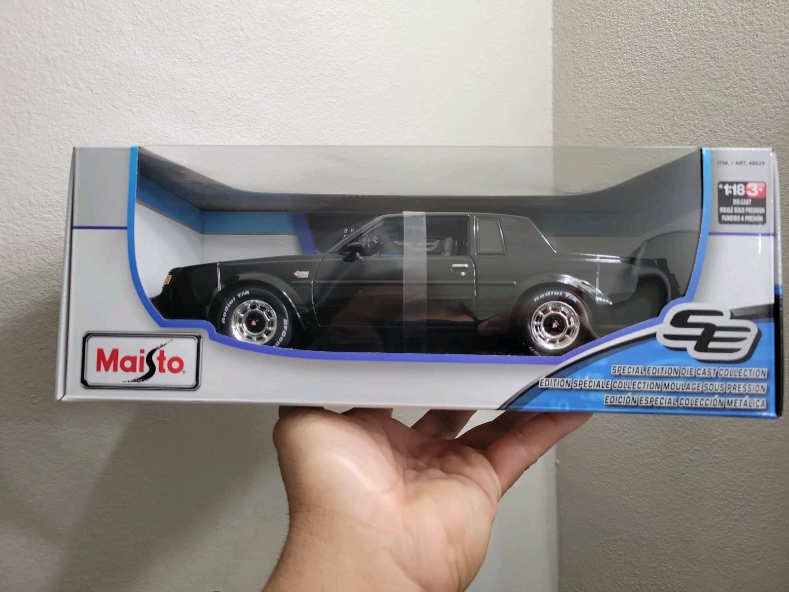 Maisto Special Edition 1987 Buick Grand National Black 1/18 31479