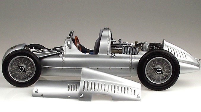 F1 GP Race Car 24 Racing Indy 12 Carousel SLR 1:18 Vintage Diecast Model