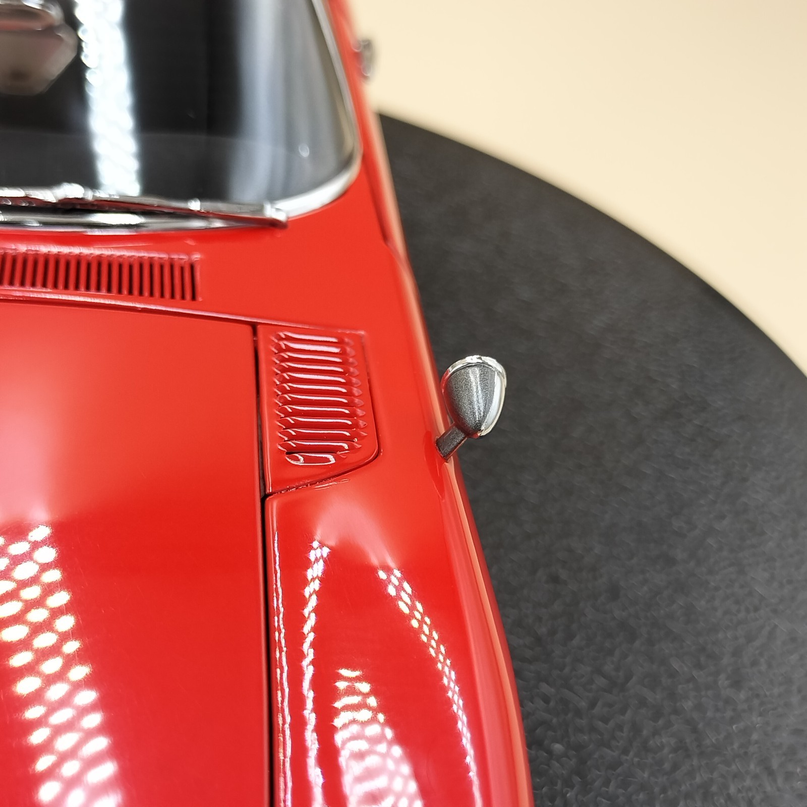 AUTOart 1/18 Toyota 2000GT 1967 Coupe red Upgraded 78746 Millennium