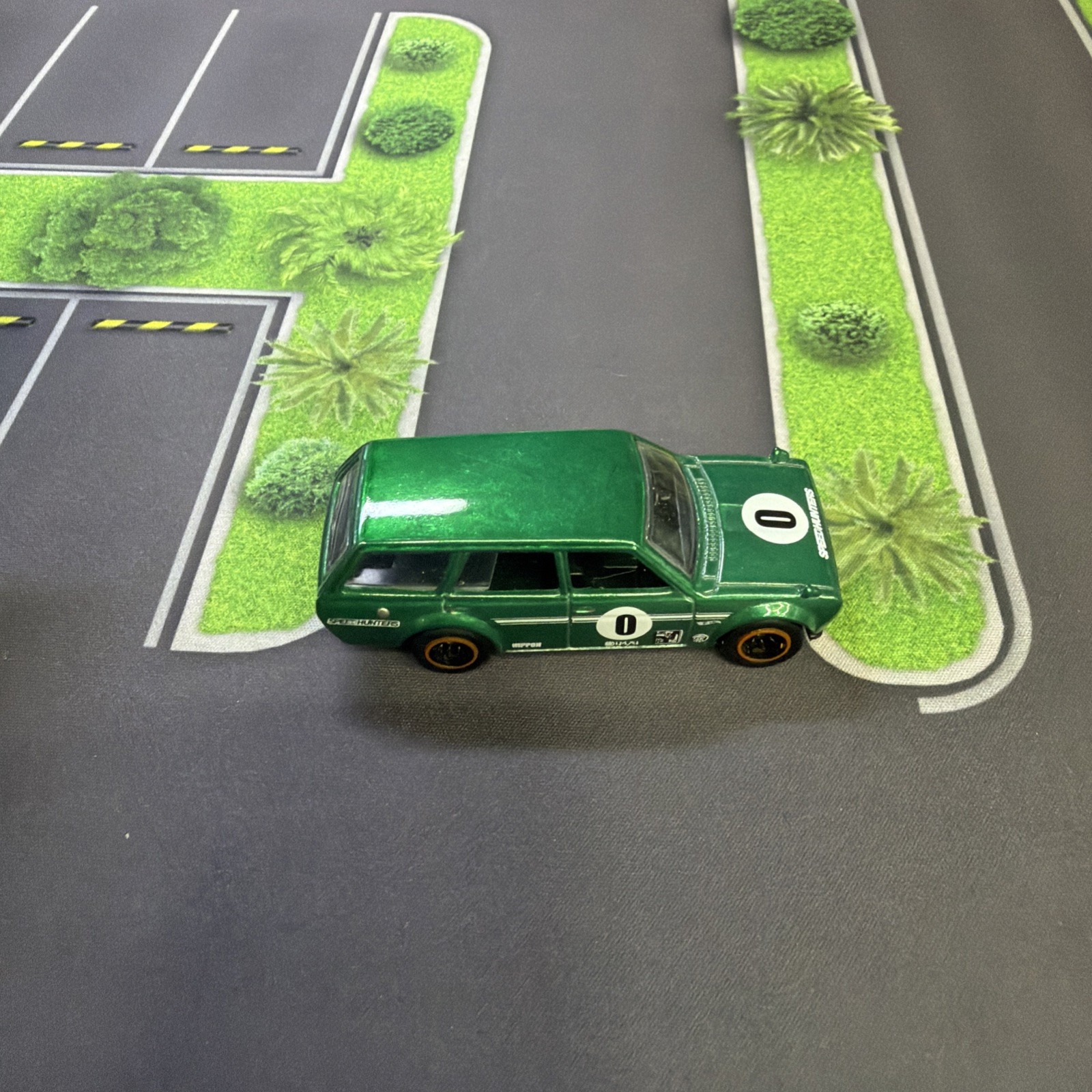 Hot Wheels ’71 DATSUN BLUEBIRD 510 WAGON 2018 LEGENDS TOUR GREEN – LOOSE