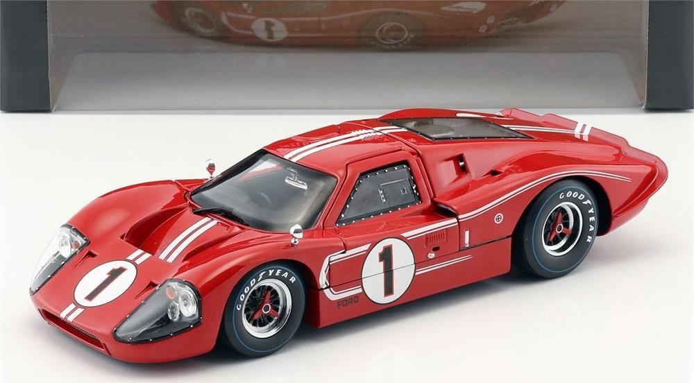 1967 Ford GT40 Mk IV at Le Mans #1 in 1:18 Scale Dan Gurney and A.J. Foyt