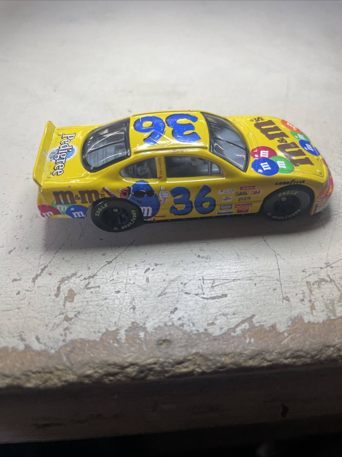 2000 racing champions inc #36 nascar M&M’s car loose diecast 1:64
