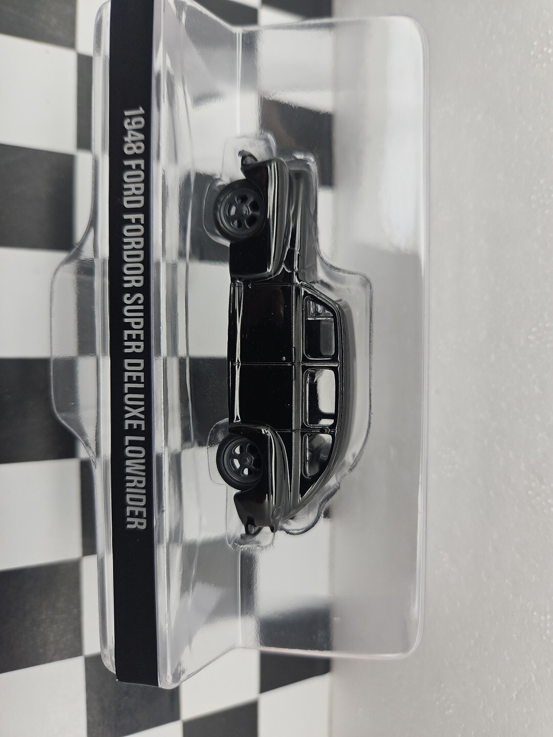1948 Ford Fordor 4 Door Super DELUXE LOWRIDER 1:64 Scale Car Greenlight HOT ROD