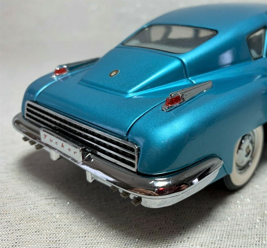 Tucker Built Vintage Classic Dream Concept 1:24 Promo Car Carousel TURQ Model