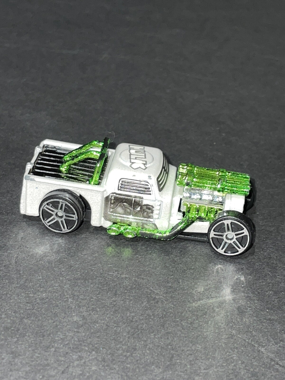Leadslinger Hulk Marvel White Hot Rod Collectible Car