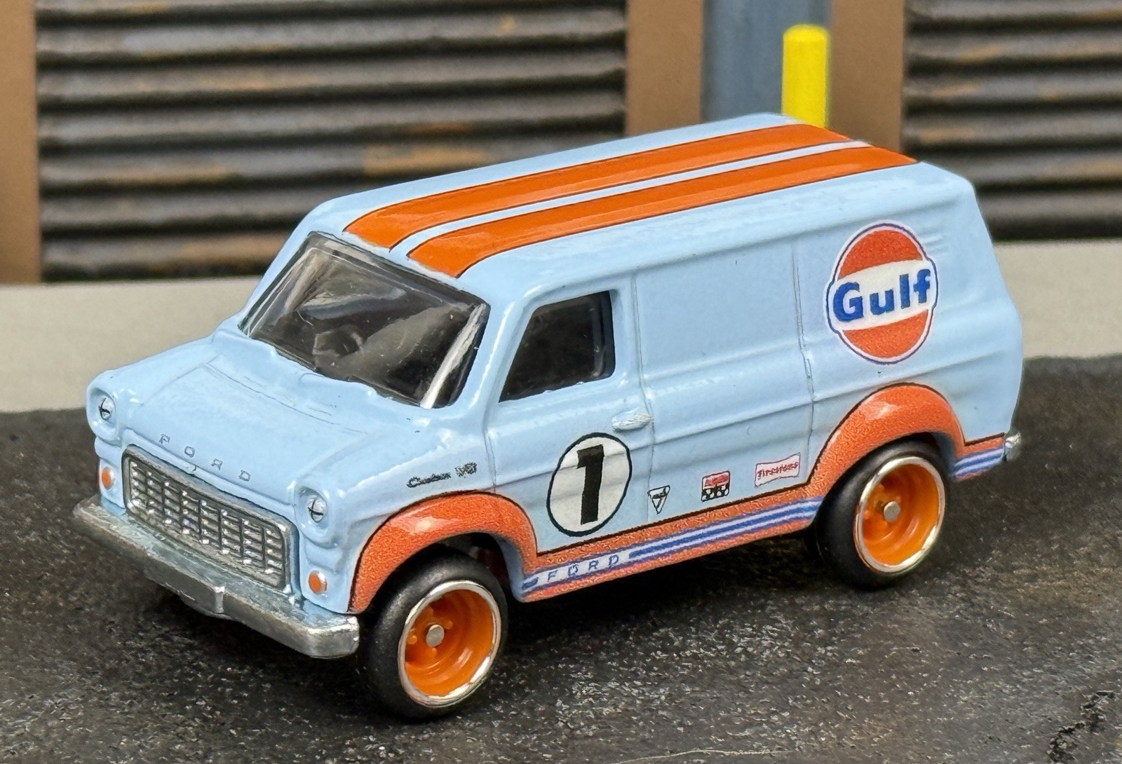 2026 Hot Wheels Ford Transit Supervan From Gulf Box Set Diorama New Loose!