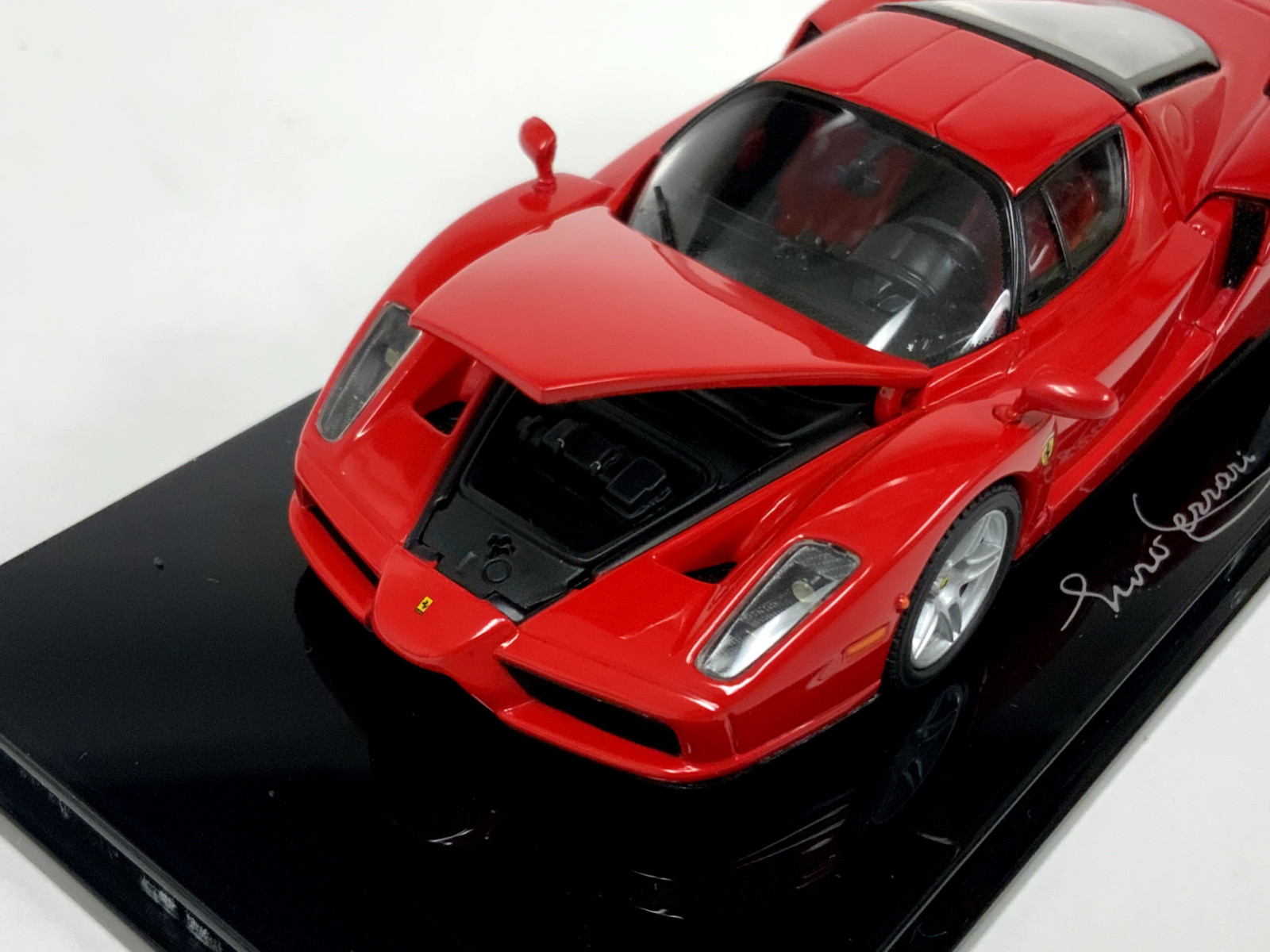 1/43 Kyosho Ferrari Enzo in Rosso Corsa Red ALL Open 05001R CF078