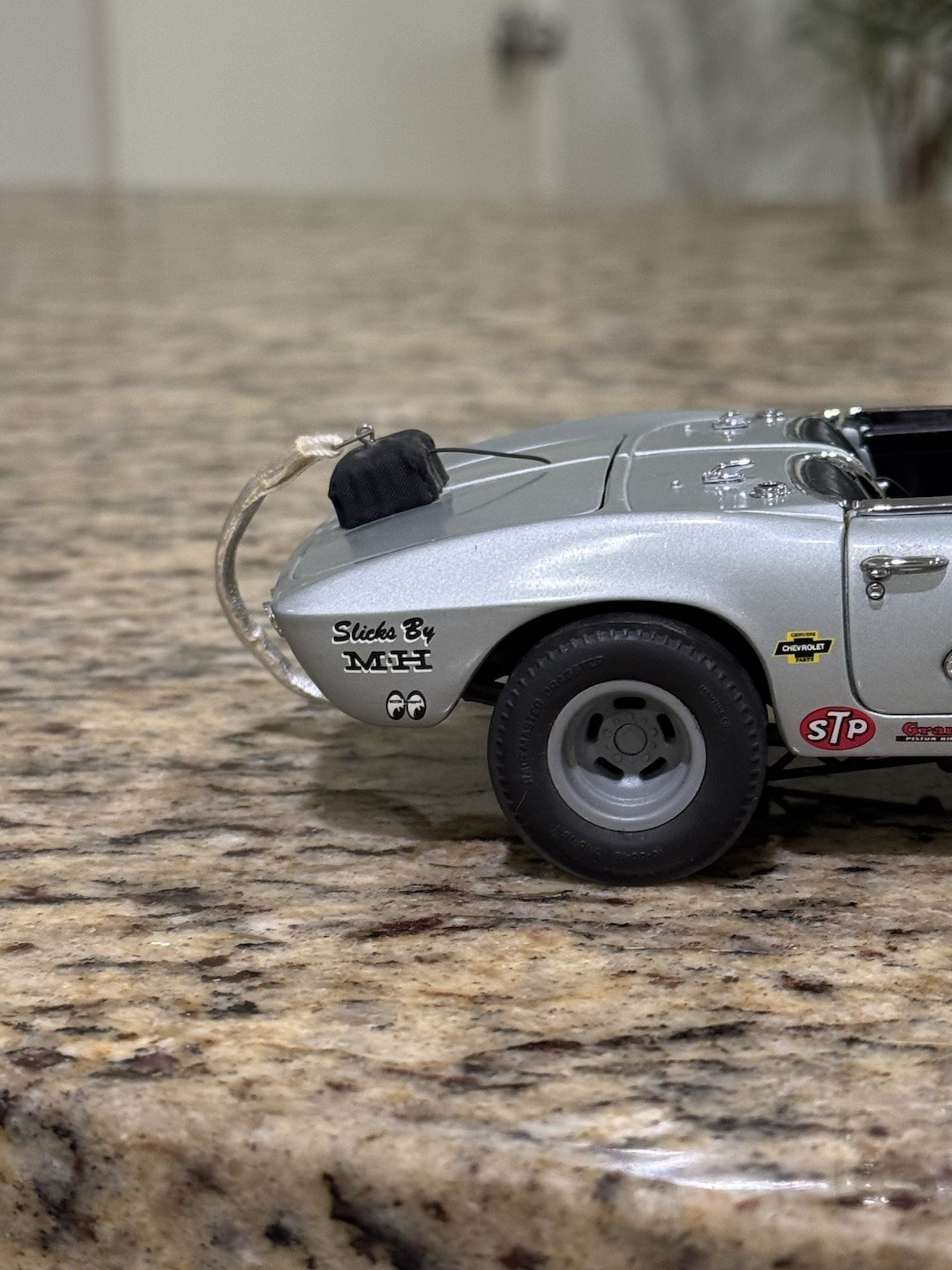 Danbury Mint 1961 Chevrolet Corvette “Gasser” 1:24 Scale – NOT COMPLETE