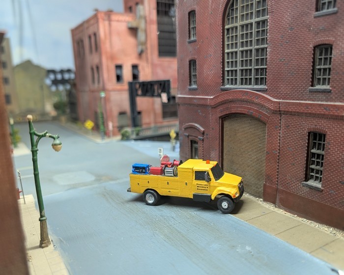 Custom Built 1/87 HO Scale International 4300 Heavy Duty Utility/Work Truck