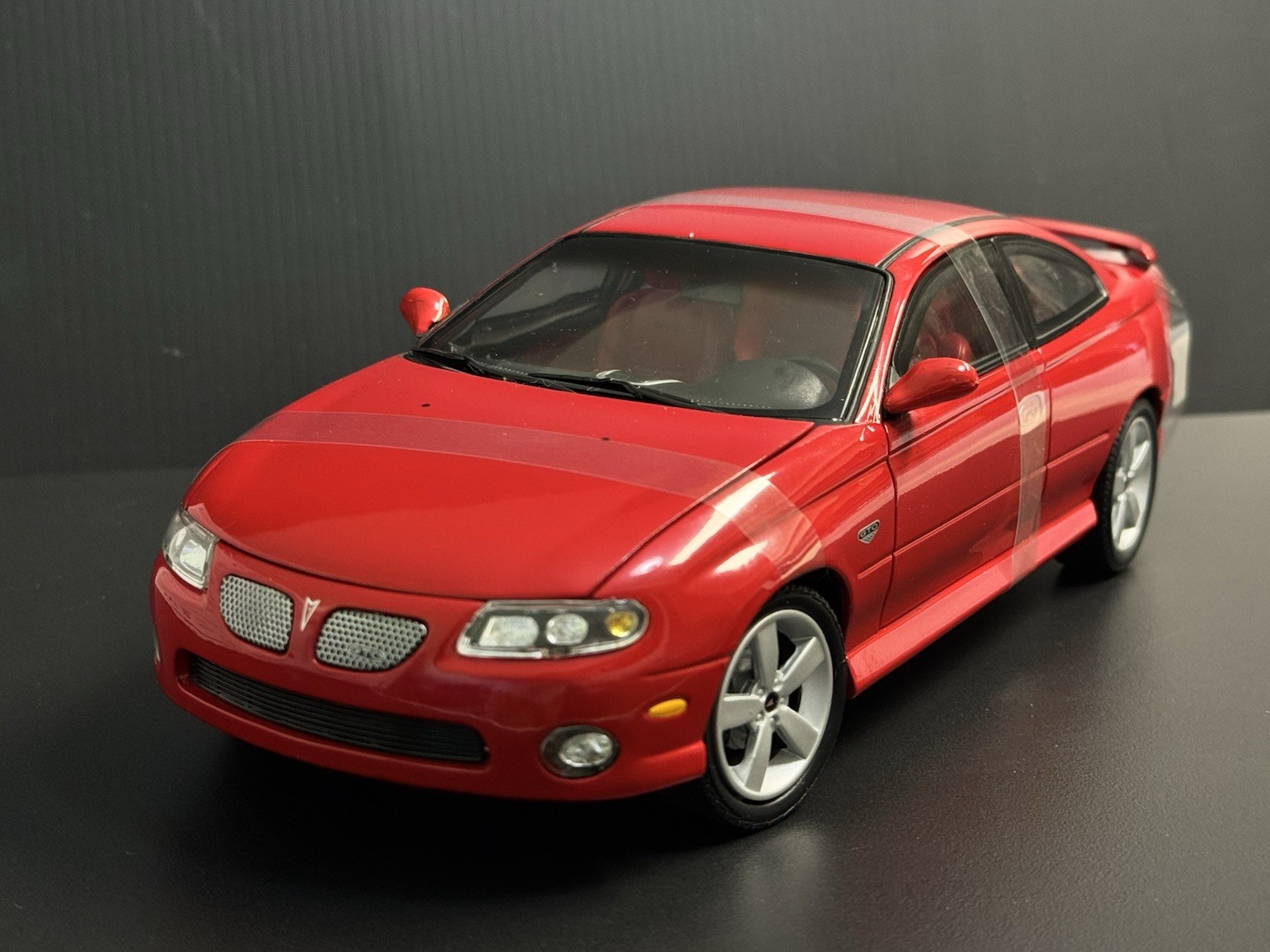 2004 Pontiac GTO Red 1:18 Ertl American Muscle Elite HTF !