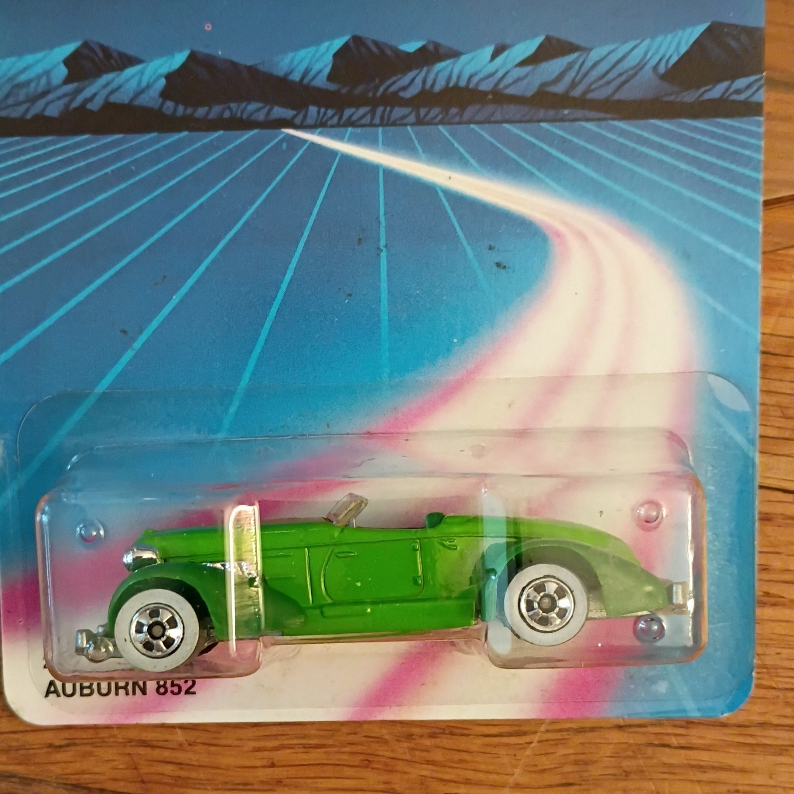 Vintage Hot Wheels Auburn 852 – 2527 Never Removed from Package Green 1:64