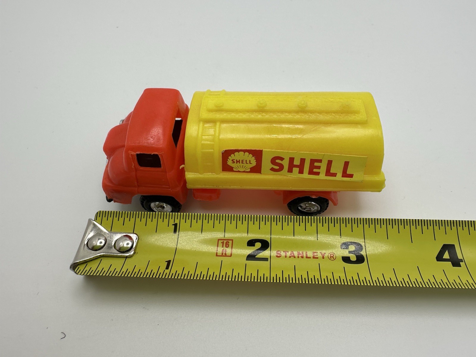 Assorted Commercial Trucks CHADWICK MILLER INC. Hong Kong 1976