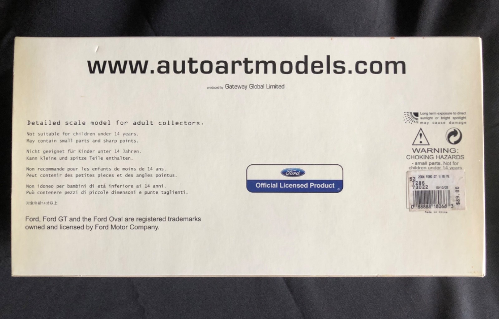 AUTO art Millennium 2004 Ford GT Yellow w/Black Stripes *NIB* 1:18