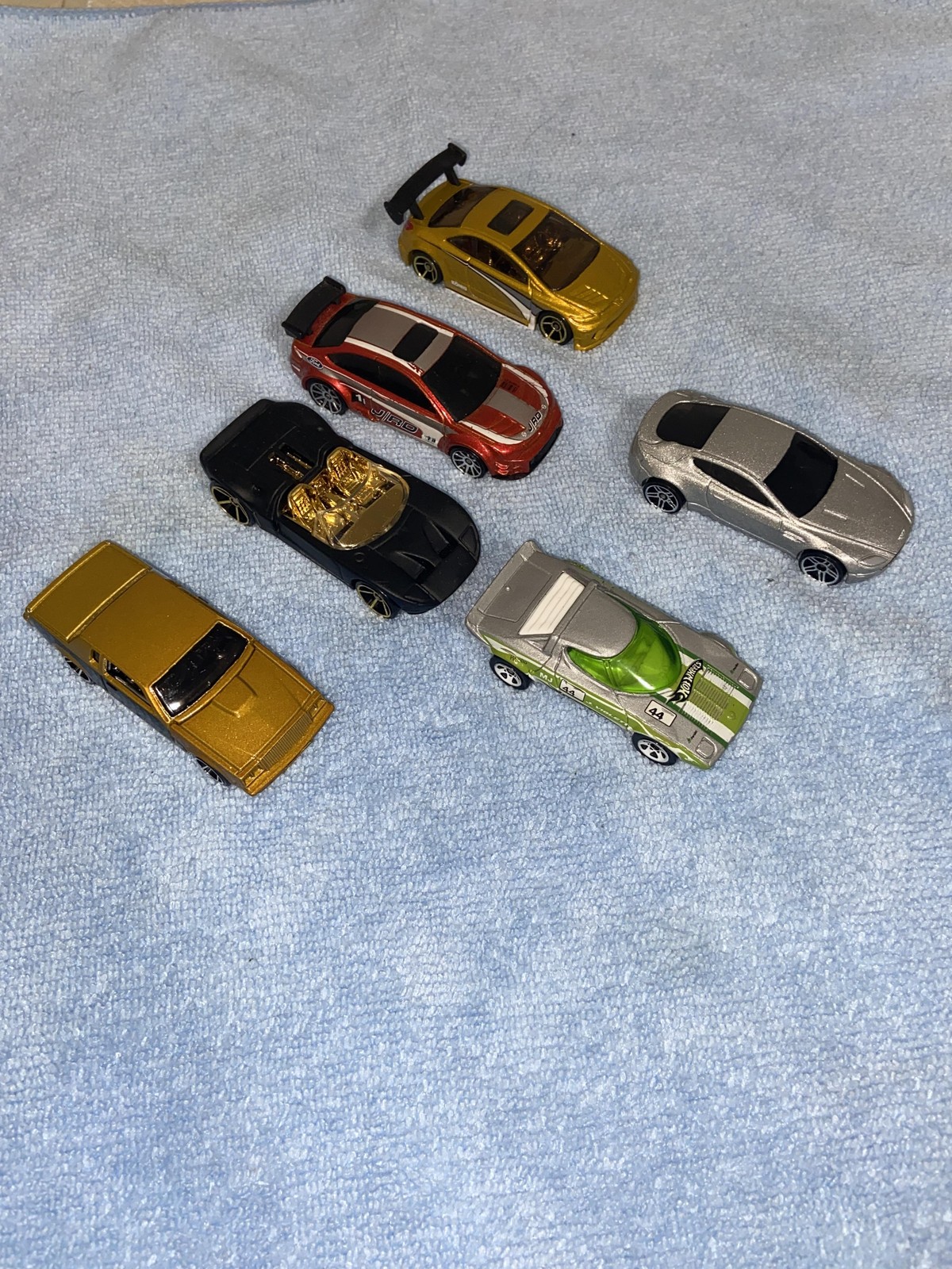 Hot Wheels Diecast Cars 1:64 Mixed Lot 6 Piece Multi Color Loose Vehicles Toys