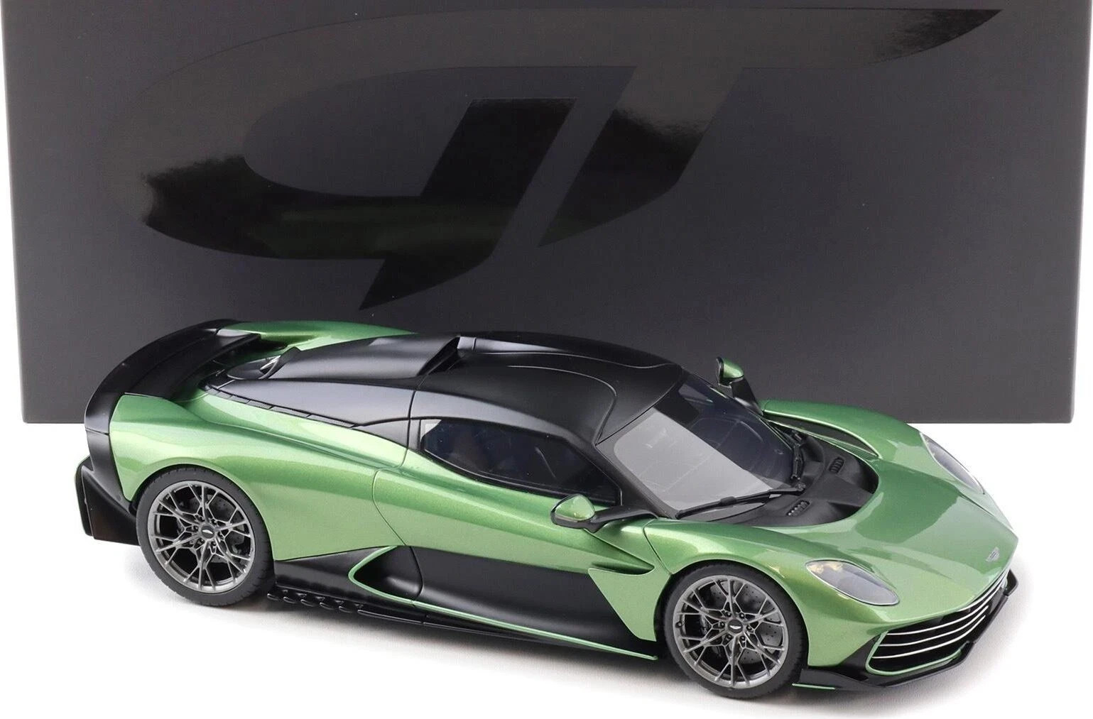 GT Spirit 1/18 2025 Aston Martin Valhalla Green RESIN GT558