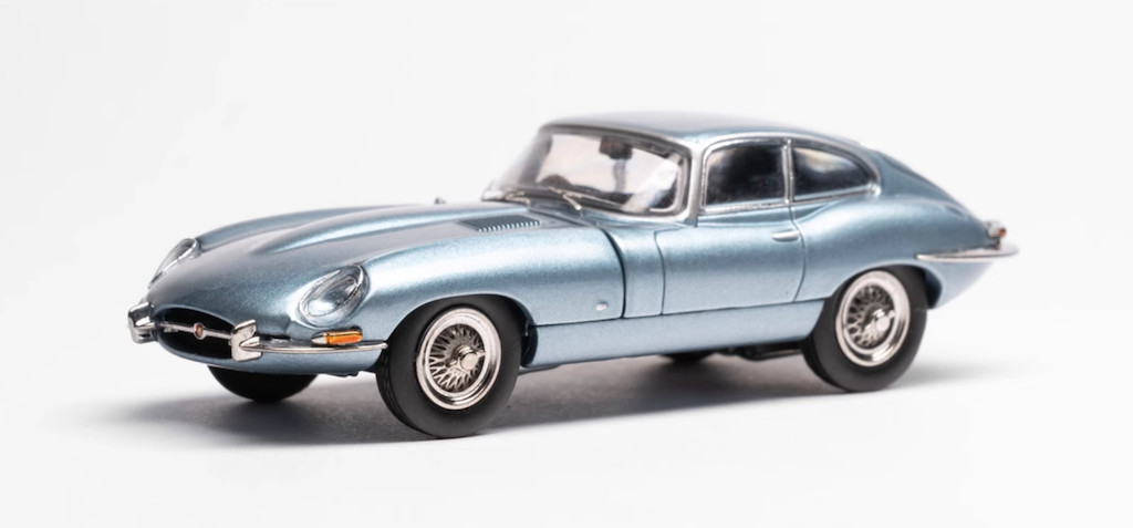 GFCC 1:64 1961 E Type Roadster Hard Top Sports Model Diecast Metal Car