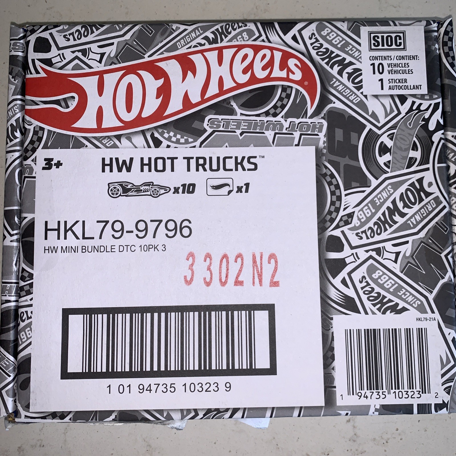 Hot Wheels HW Hot Trucks 10-Pack Diecast 1:64 Unopened Box HKL79-9796