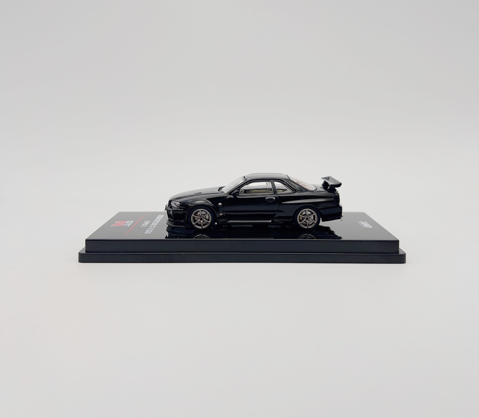INNO64 1:64 Nissan GT-R R34 V-SPEC II Black
