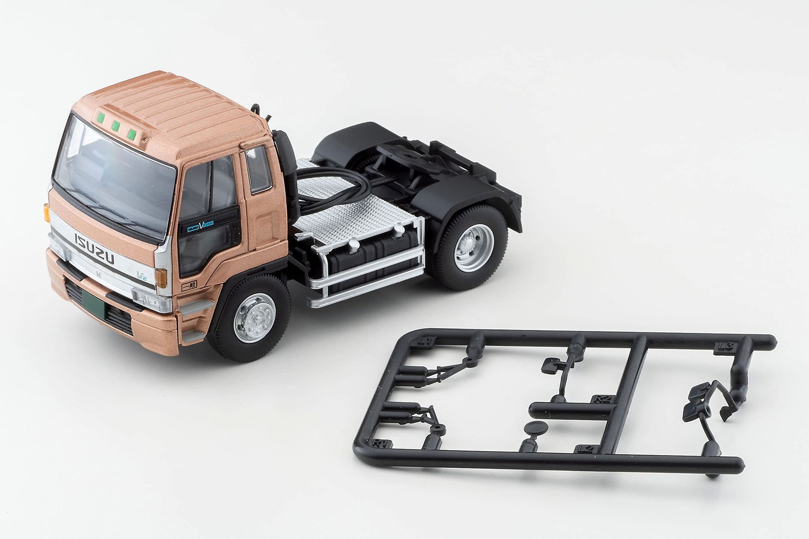 Tomica Limited Vintage Neo 1/64 LV-N225c Isuzu 810EX Car Transporter Model Japan