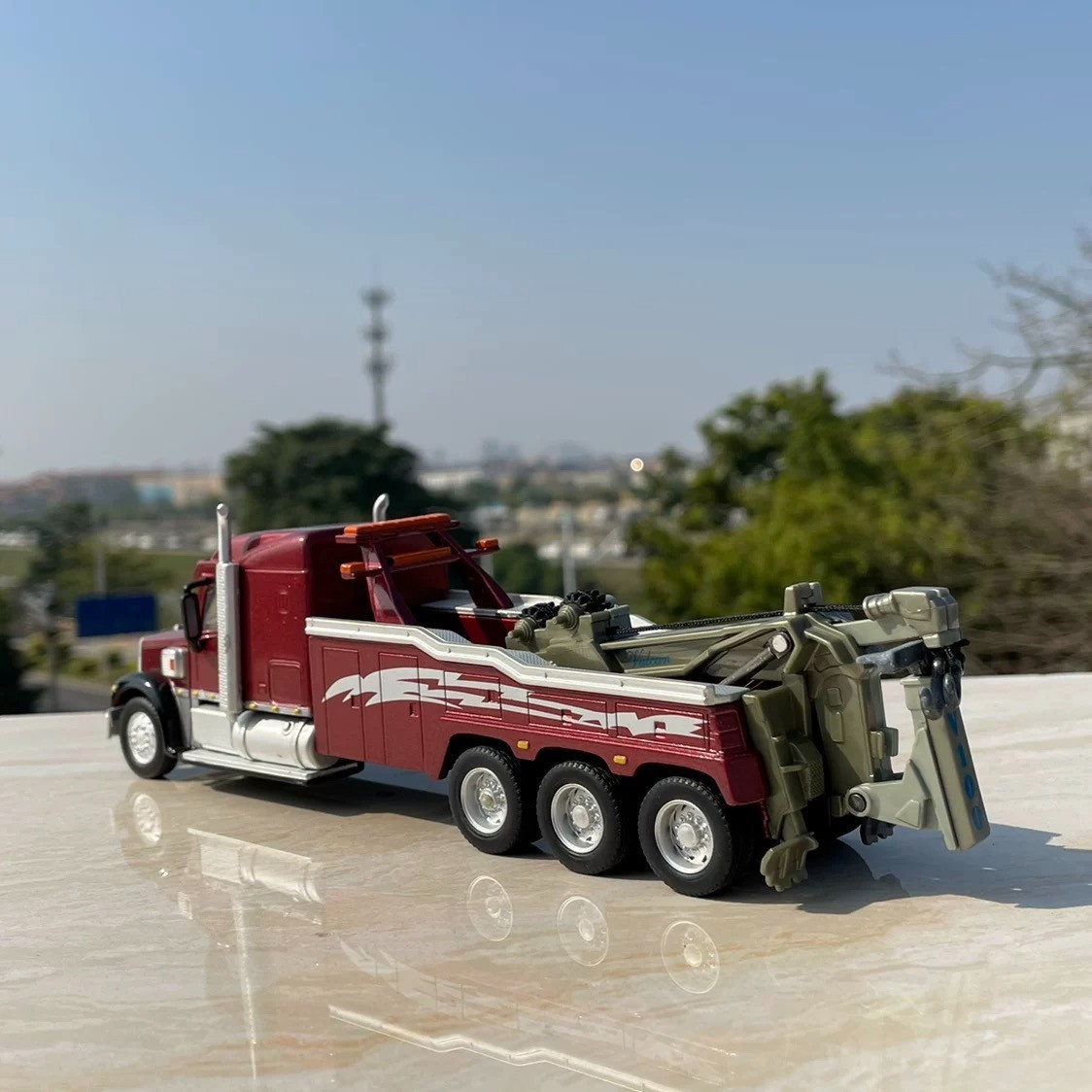 1:55 Freightliner Heavy Duty Tow Truck Diecast Plastic Model Static Display