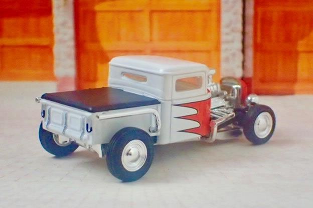 1932 Ford Model-A Supercharged Flathead V8 Street Rod Pick-up 1/64 Scale Ltd W