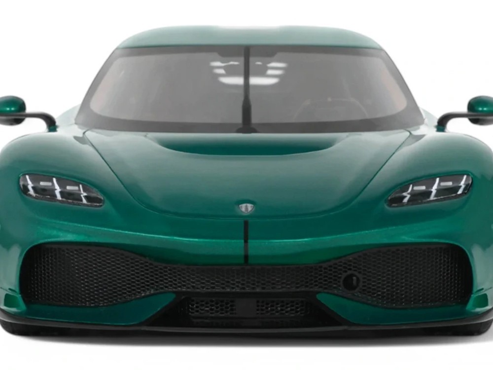 2024 KOENIGSEGG GEMERA RACING GREEN 1/18 MODEL CAR BY GT SPIRIT GT888