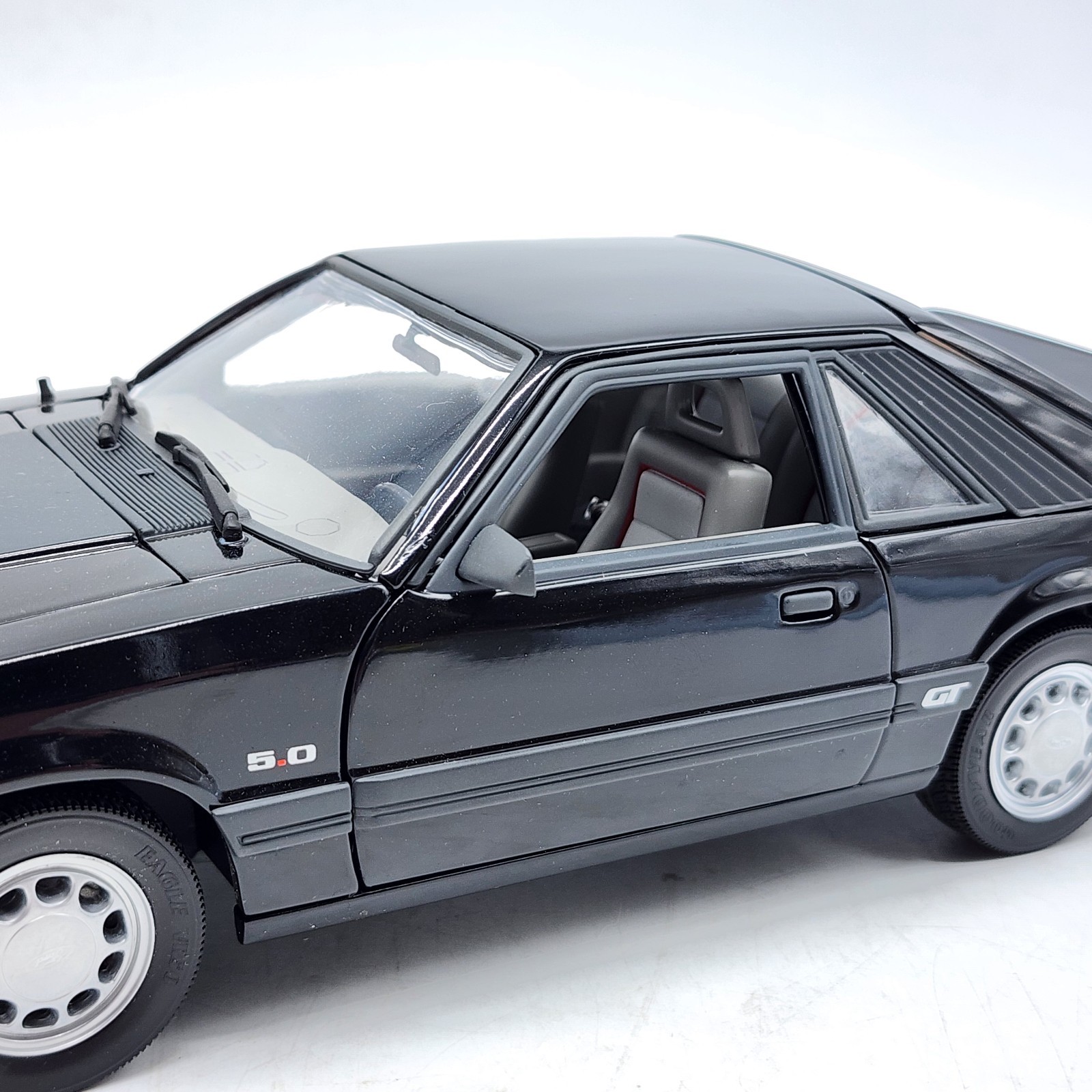 52Z GMP Black 1985 Ford Mustang 5.0 GT 1:18 New Open Box Rare HTF 1909/3000