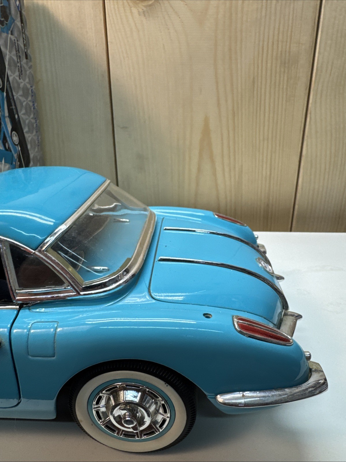 1958 Chevrolet Corvette Hard-Top w/ Removable Top – 1/12 Solido Diecast Model