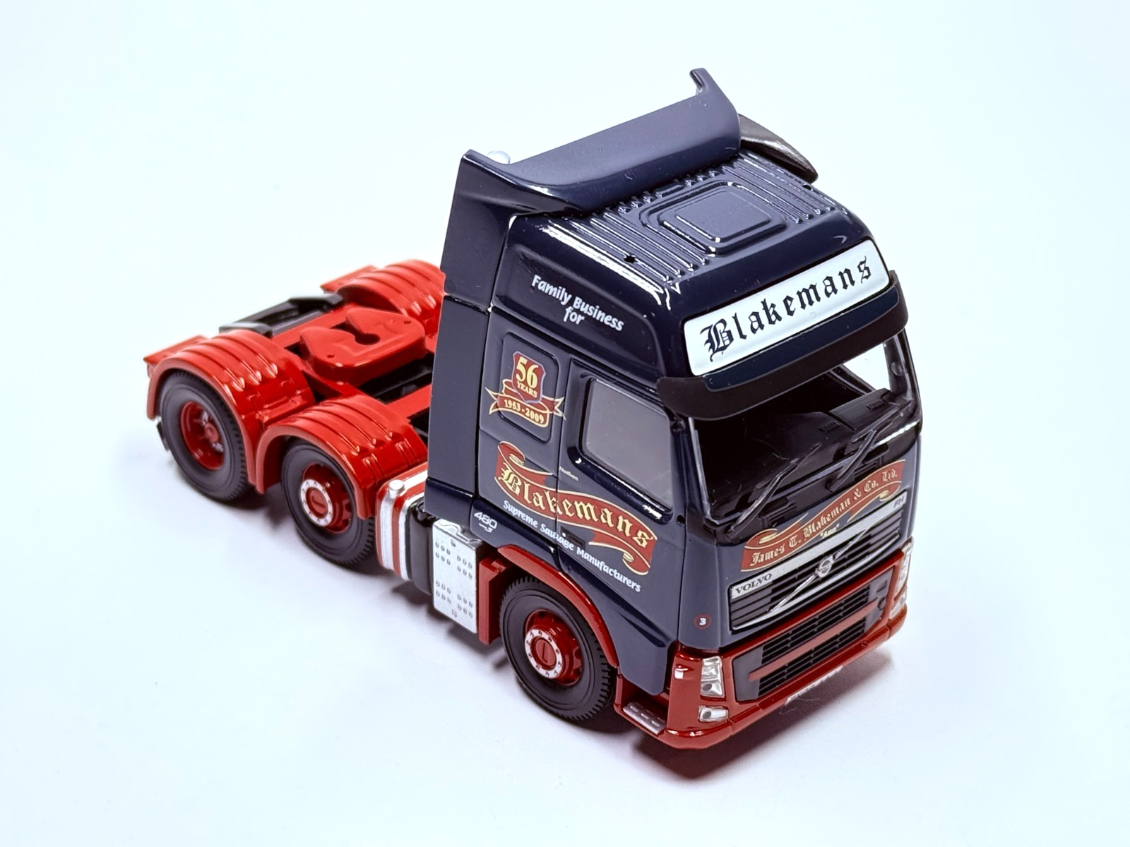CORGI CC14027 VOLVO FH FACE LIFT TRACTOR UNIT MODEL ONLY JAMES. T BLAKEMAN 1:50
