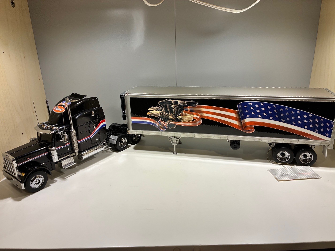 Franklin Mint PETERBILT 379 W/ Refrigerated Trailer 1/32 scale – RARE, VINTAGE